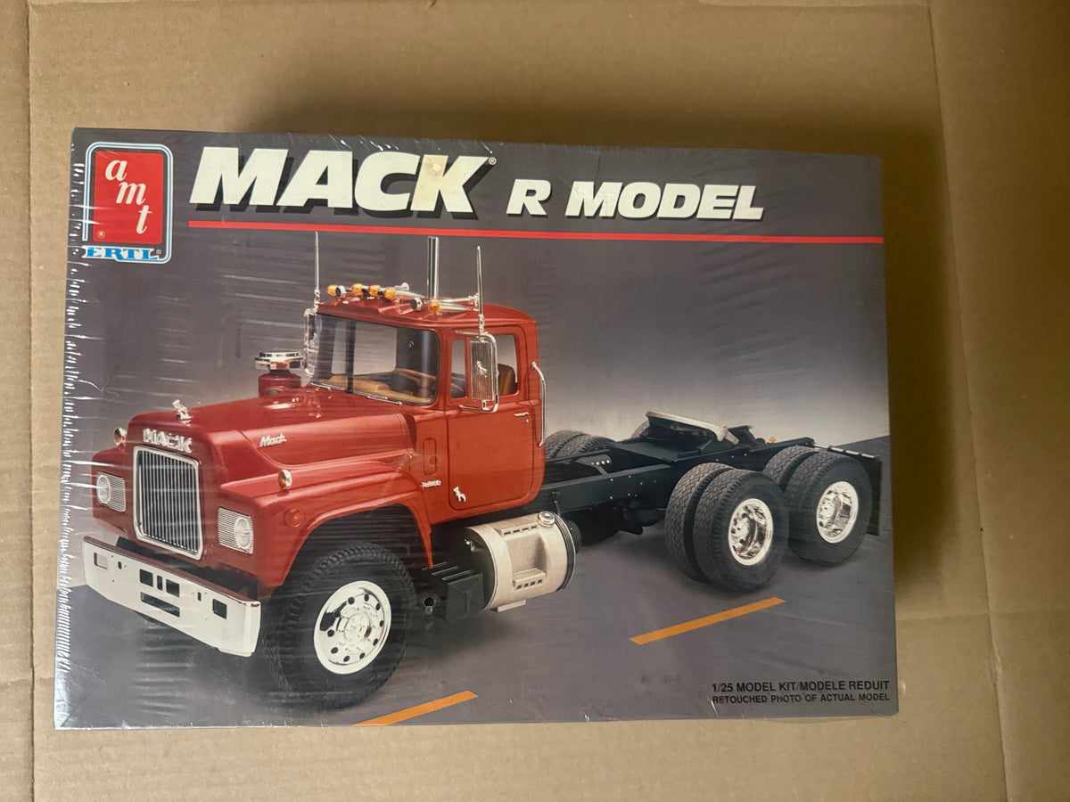 AMT Mack R Model 6129 box front