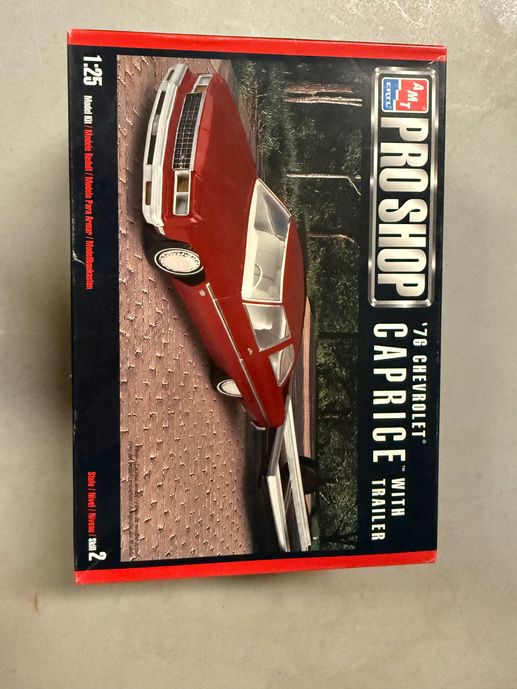 AMT Pro Shop '76 Caprice with Trailer box front