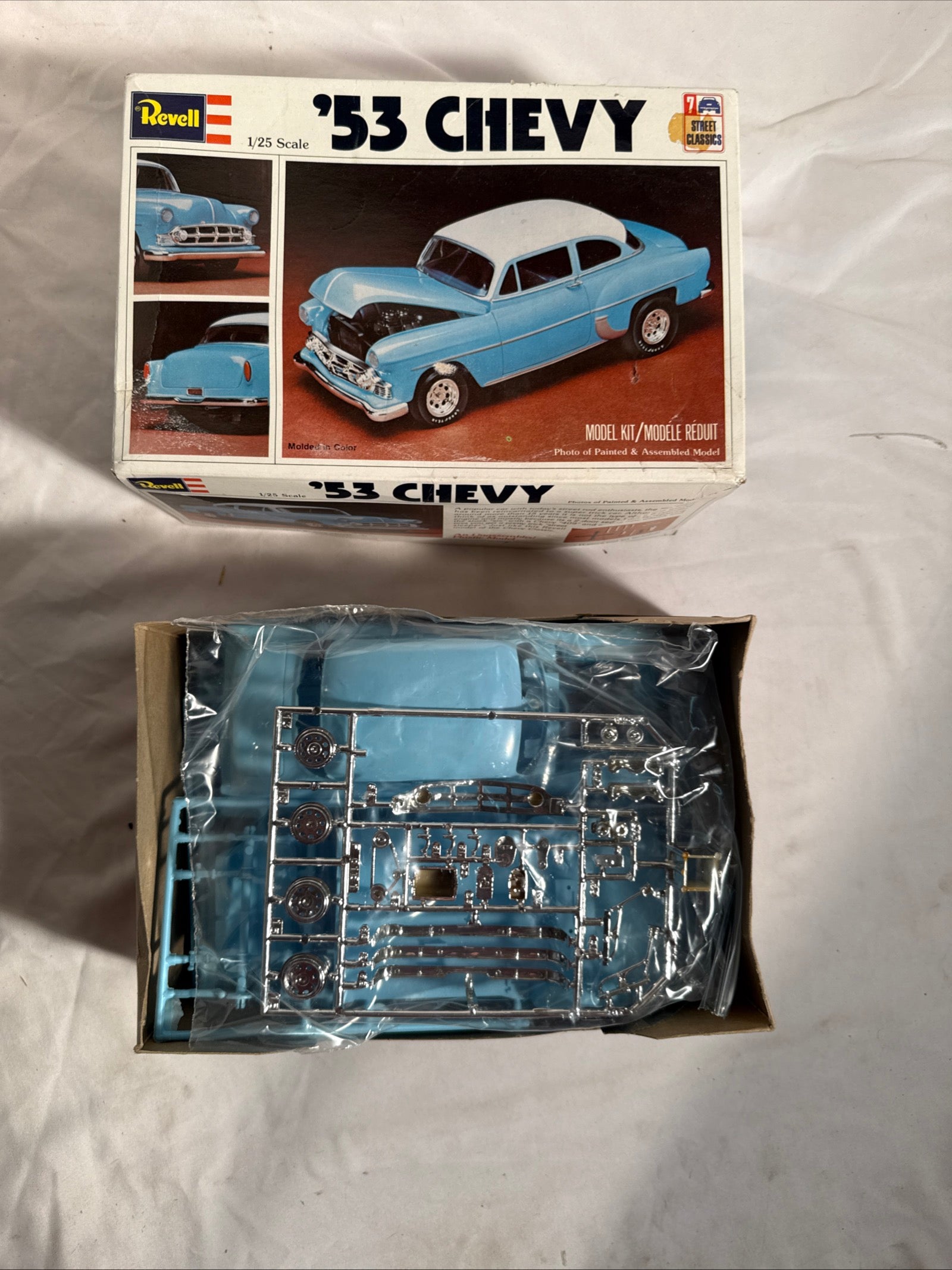 Revell 1:25 '53 Chevy Bel Air