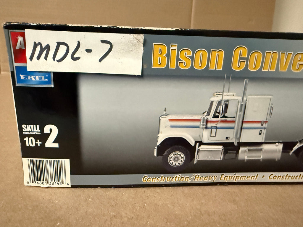 AMT Ertl Chevy Bison Conventional second photo