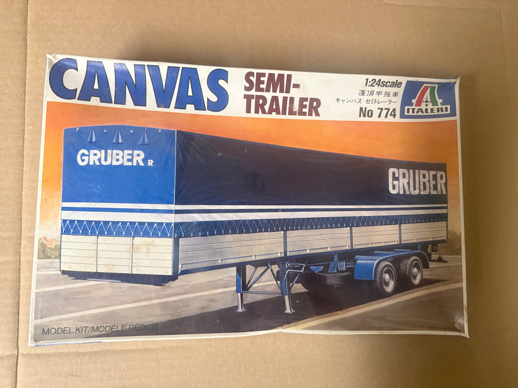 Italeri Canvas Semi-Trailer 774 box front
