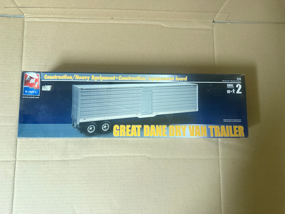 AMT Great Dane Dry Van Trailer box front