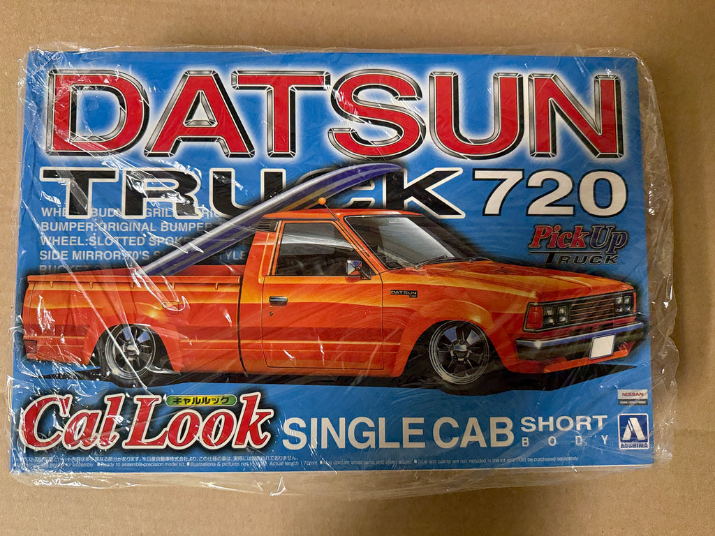 Aoshima Datsun 720 Cal Look box front