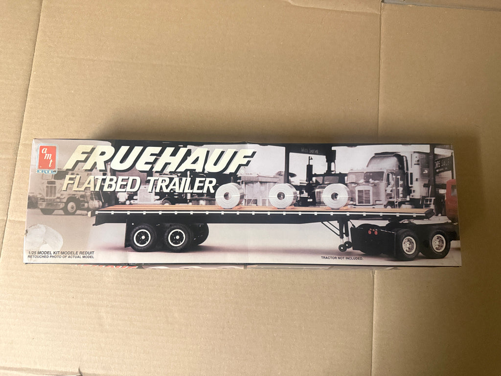 AMT Fruehauf Flatbed photo-box front