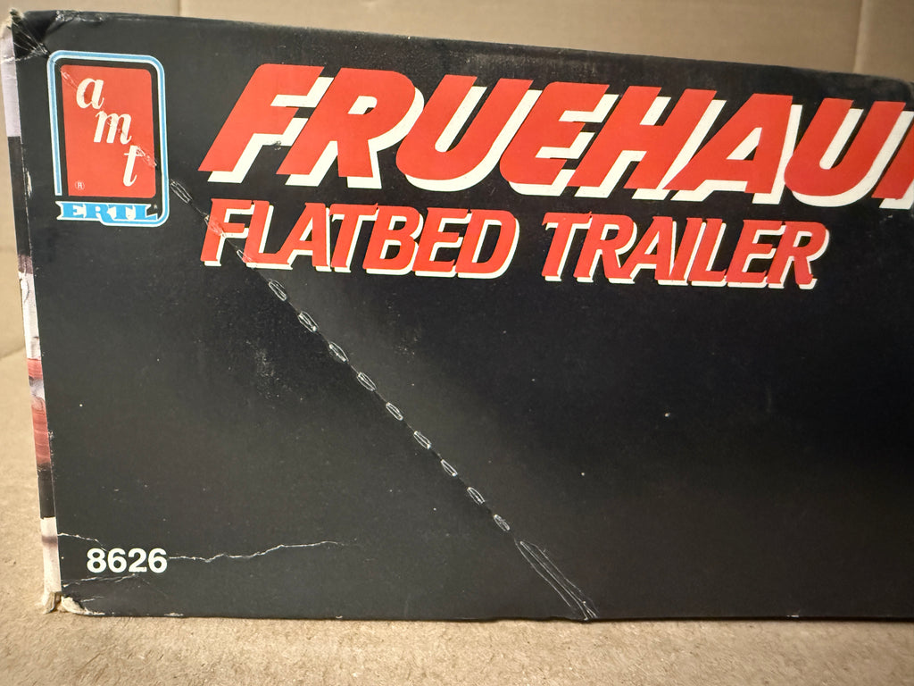 AMT Fruehauf Flatbed photo-box second photo