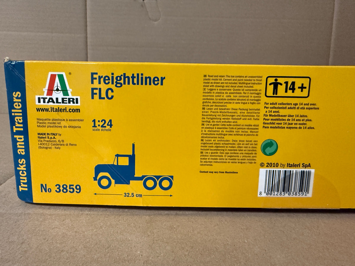 Italeri Freightliner FLC 3859 second photo