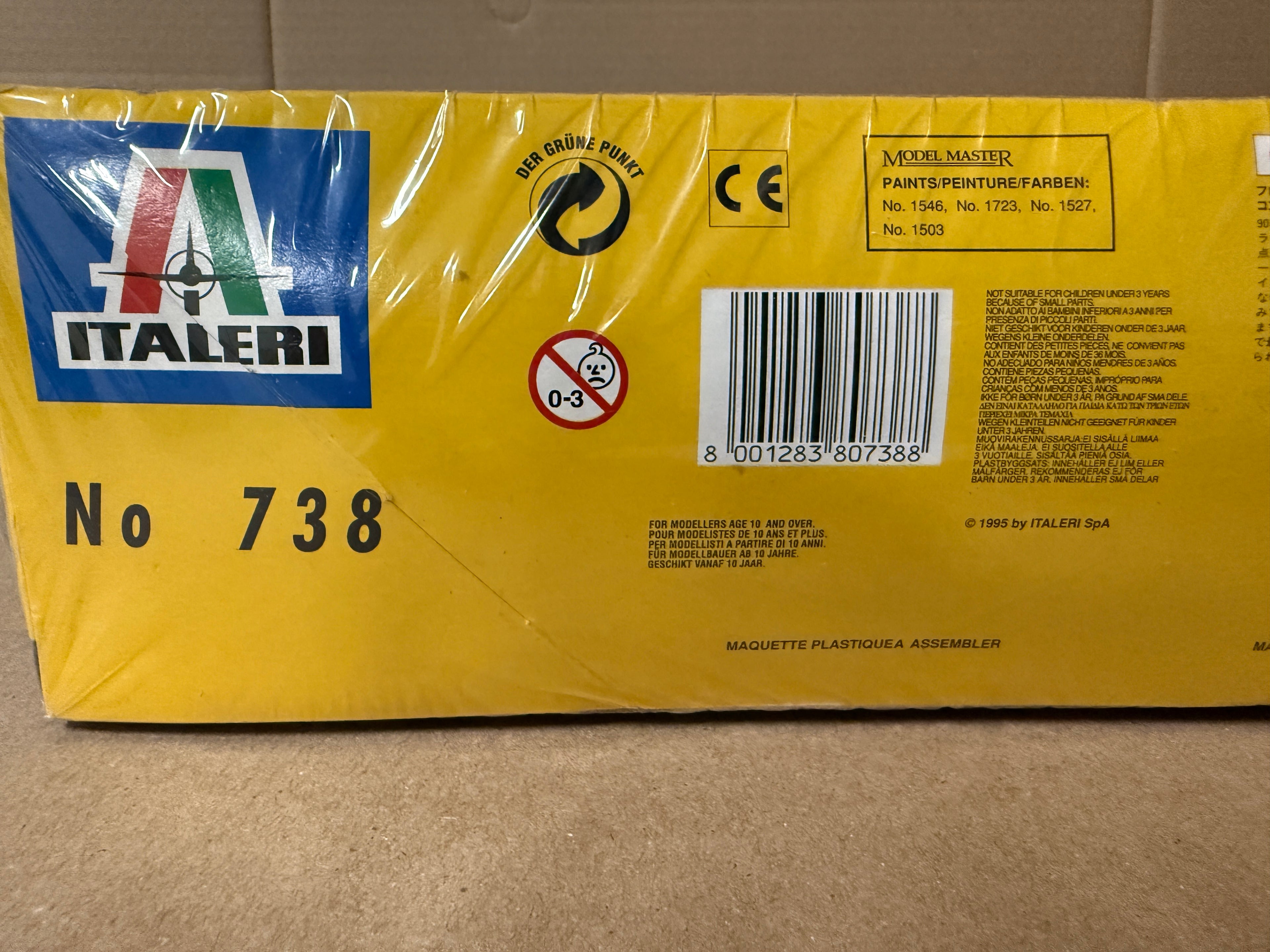 Italeri Freightliner FLD 120 kit 738 second photo