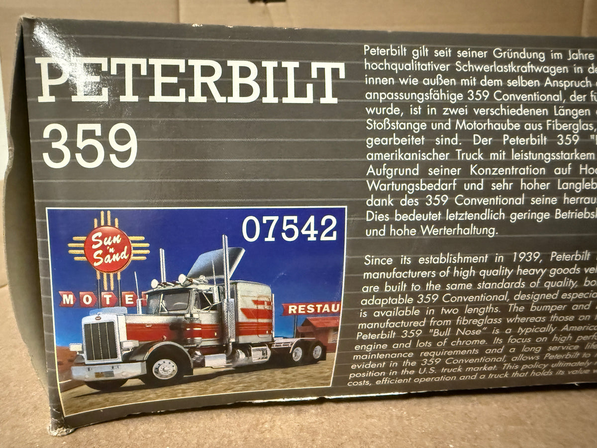 Revell Peterbilt 359 box side