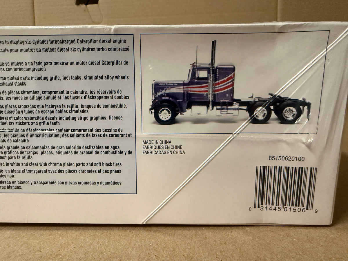 Revell Peterbilt 359 Historic Series second photo