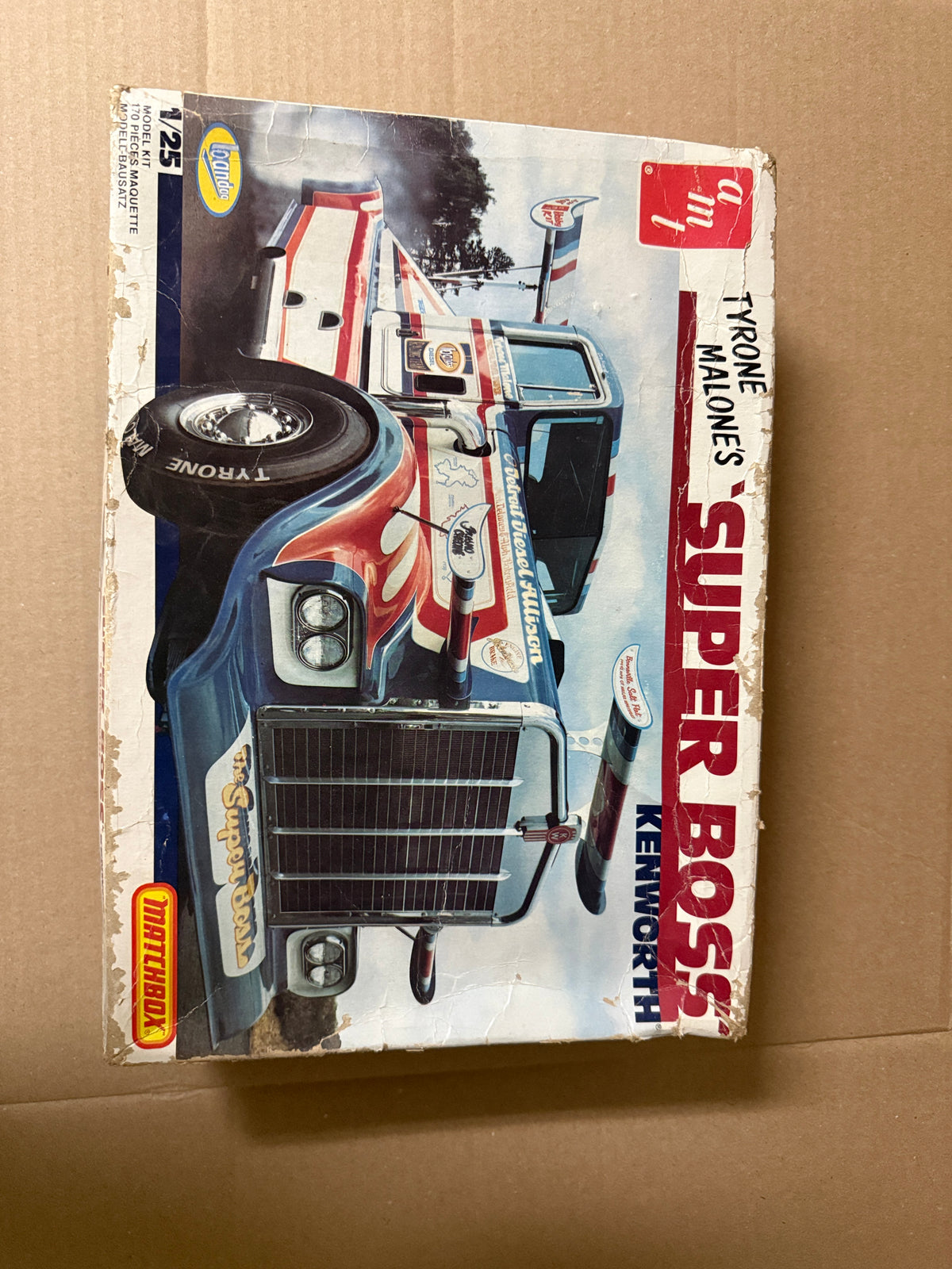 AMT Super Boss Kenworth box front