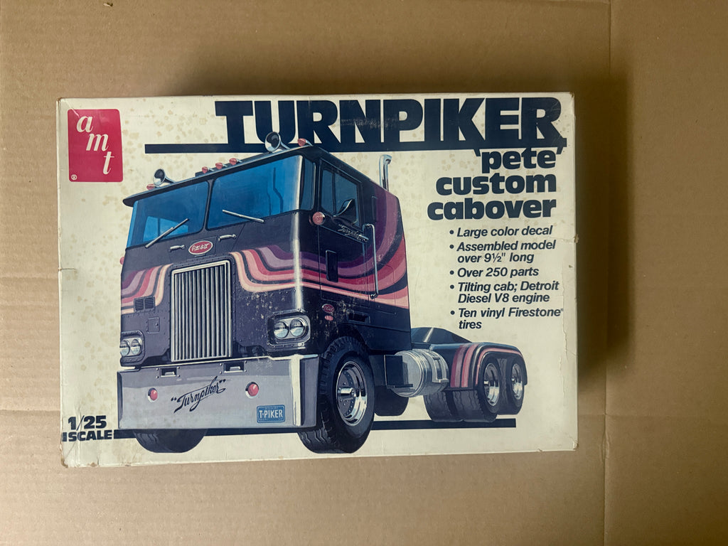 AMT Turnpiker Pete Custom Cabover box front