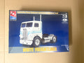 AMT Ertl White Freightliner Construction series box front